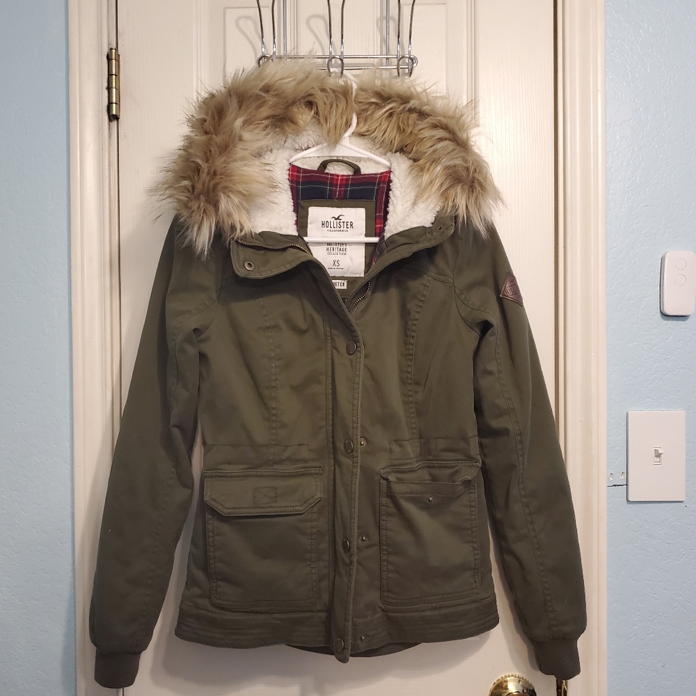 Green Hollister Winter Coat Jacket Faux Fur